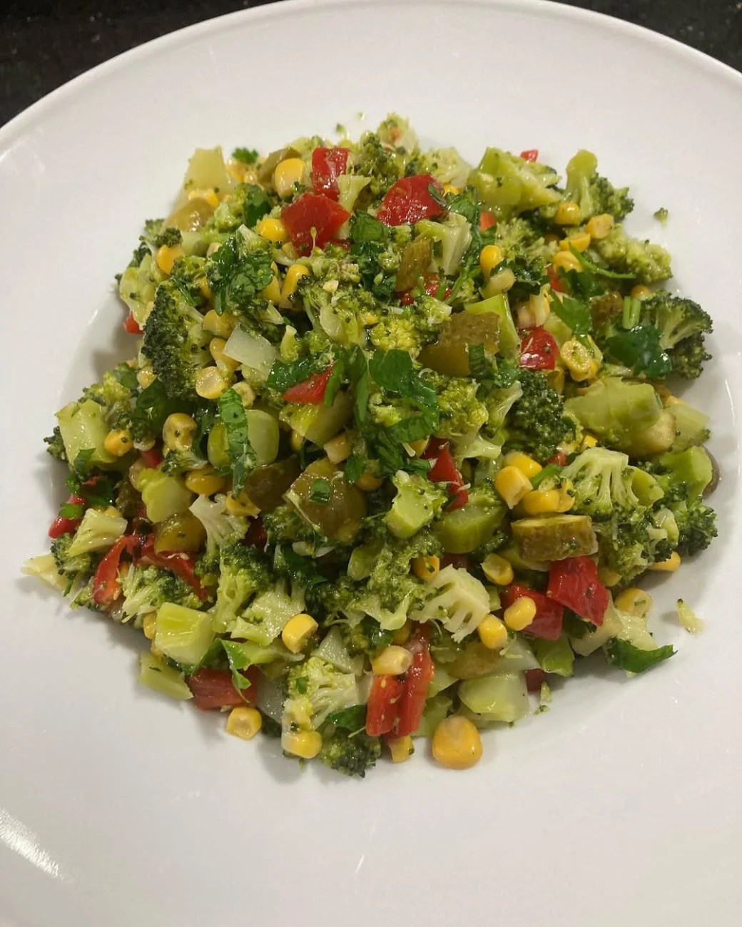 Zeytinyağlı Brokoli Salatası Tarifi