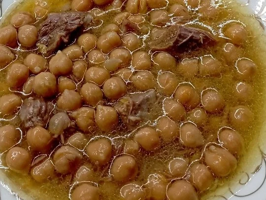 Salçasız Etli Nohut Yemeği Tarifi