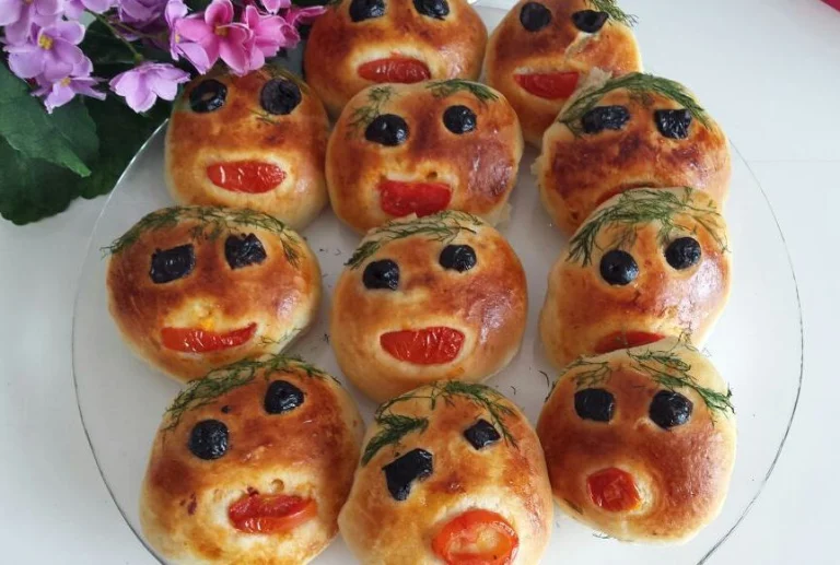 Gülen Poğaça Tarifi