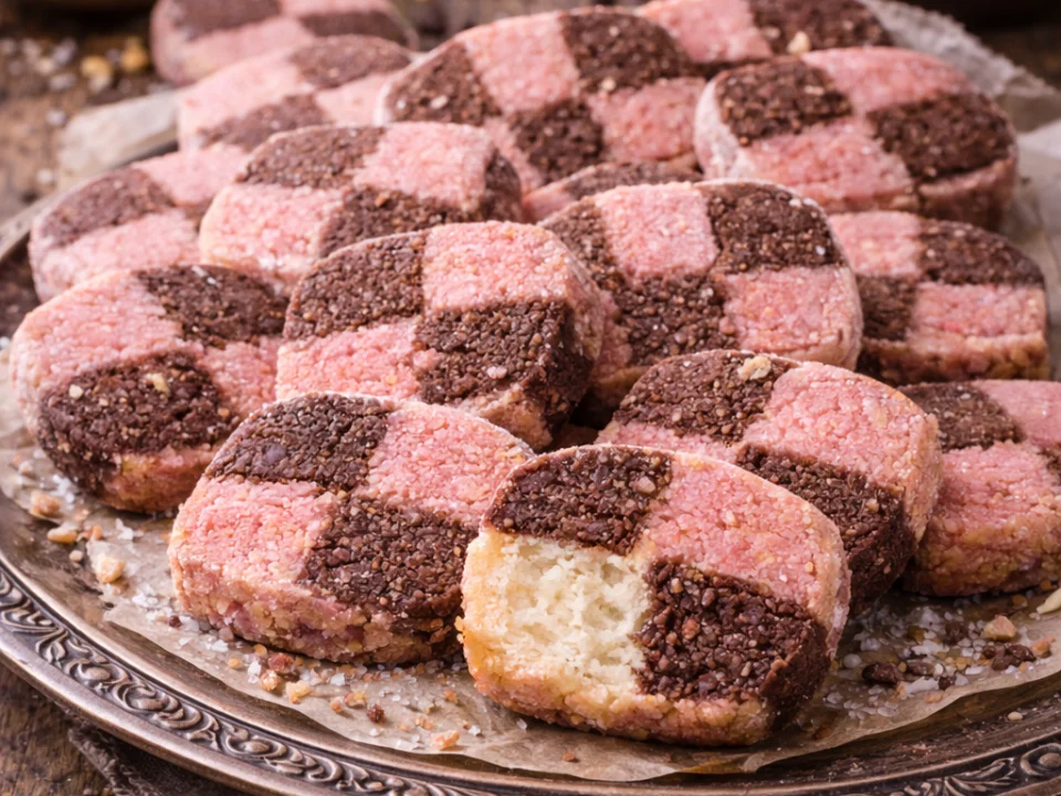 İki Renkli Buzluk Kurabiyesi Tarifi
