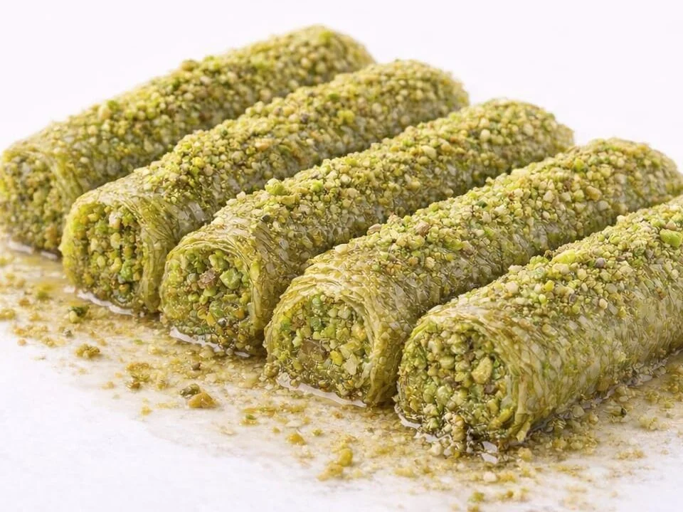 Fıstıklı Sarma Tatlısı Tarifi