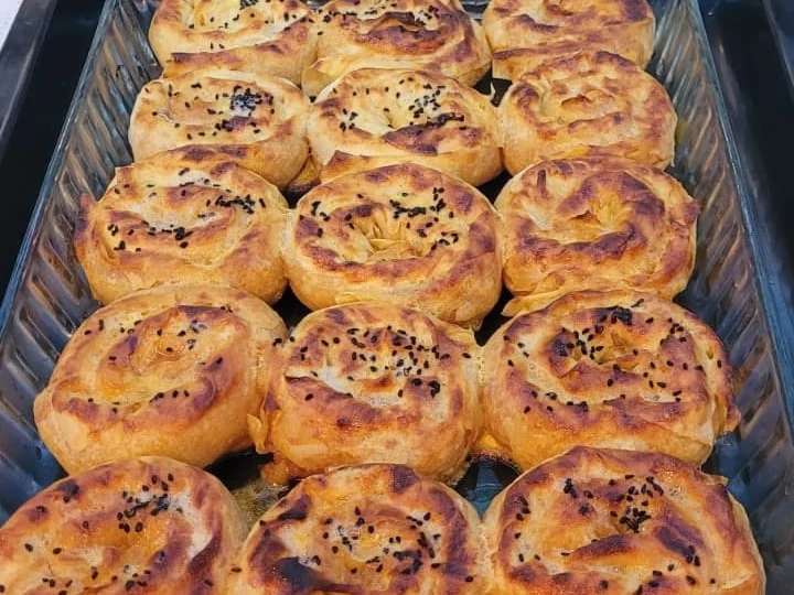 Ispanaklı Gül Böreği Tarifi