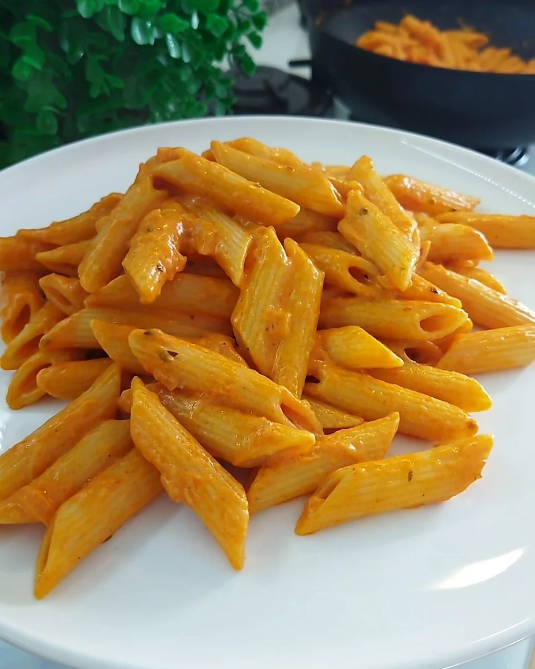 Soslu Kremalı Makarna Tarifi